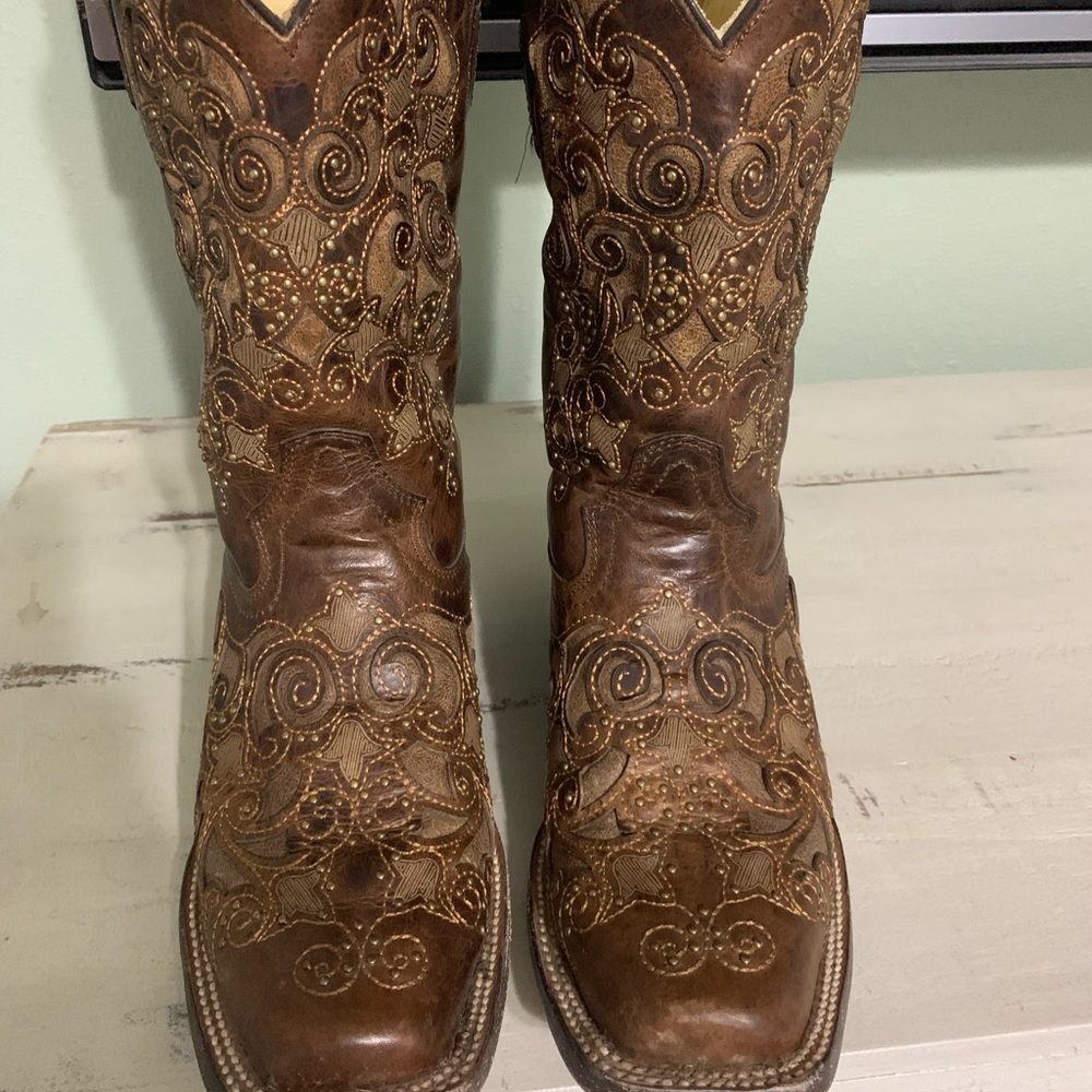 Corral 8.5 square toe boots